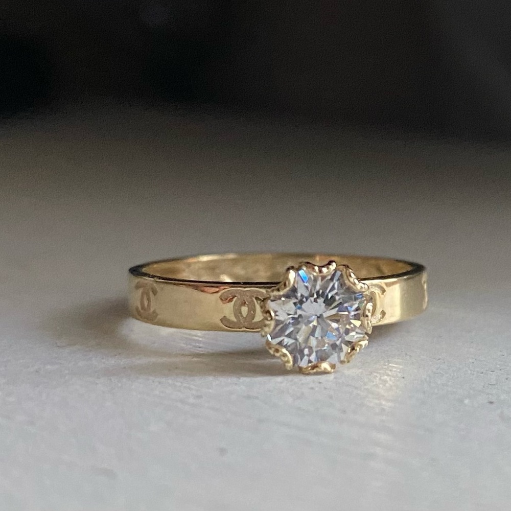 10K gold solitaire ring